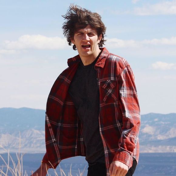 Meet your Posher, Josh - Picture 1 of 1